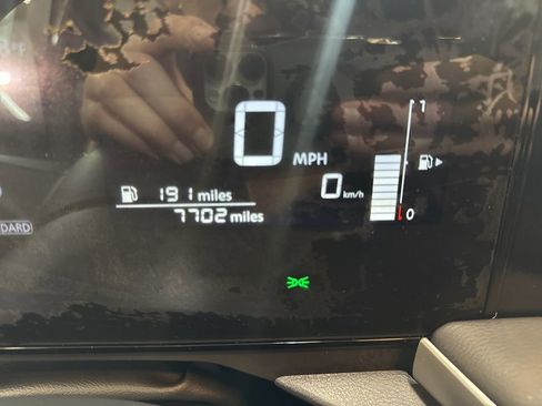 Certified 2025 Nissan Kicks S image 18