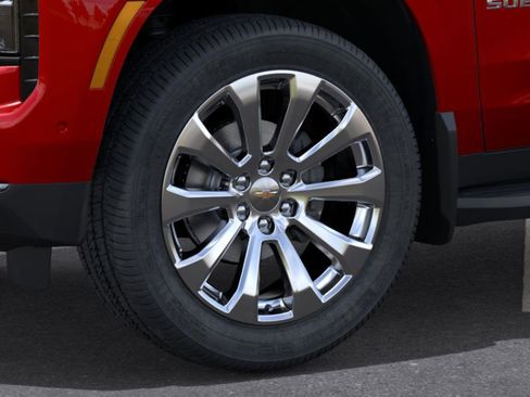 New 2026 Chevrolet Suburban Premier image 9