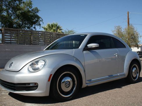 Used 2012 Volkswagen Beetle 2.5 FWD image 17