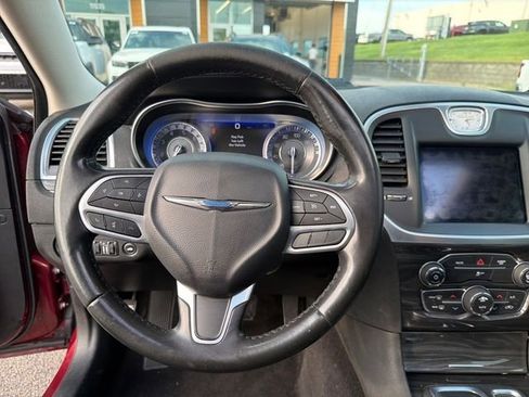 Used 2019 Chrysler 300 Touring w/ Quick Order Package 2EF RWD image 41