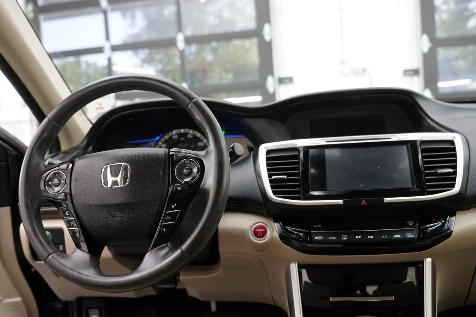 Used 2017 Honda Accord Touring image 21