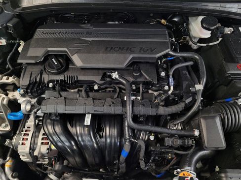 Used 2025 Hyundai Elantra SE w/ Cargo Package FWD image 30