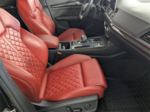 Used 2019 Audi SQ5 Prestige w/ Prestige Package image 34