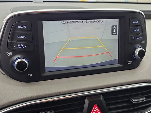 Used 2020 Hyundai Santa Fe SE image 21