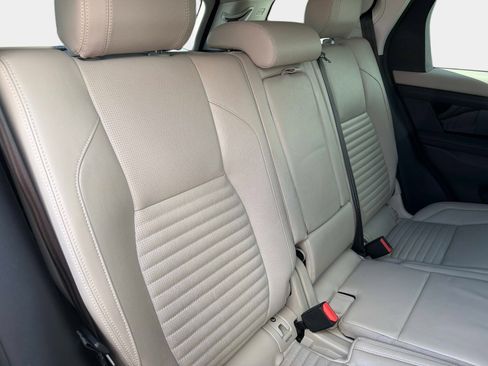 Used 2022 Land Rover Discovery Sport S image 25