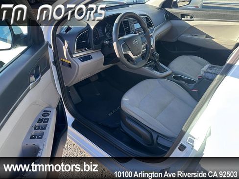 Used 2017 Hyundai Elantra SE FWD image 6