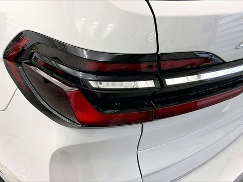 Used 2025 BMW X7 xDrive40i image 32