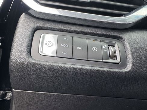 Used 2025 GMC Acadia Elevation w/ Elevation Premium Package image 24