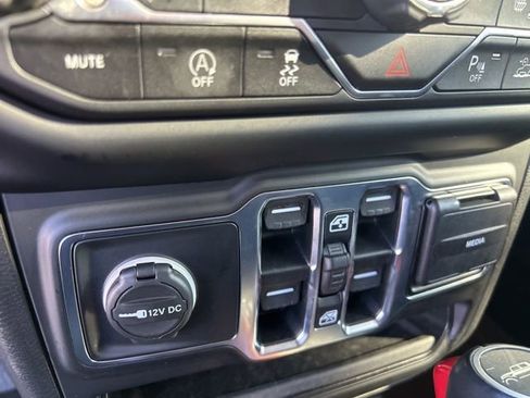 Used 2021 Jeep Gladiator Overland w/ Popular Equipment Package AWD/4WD image 26