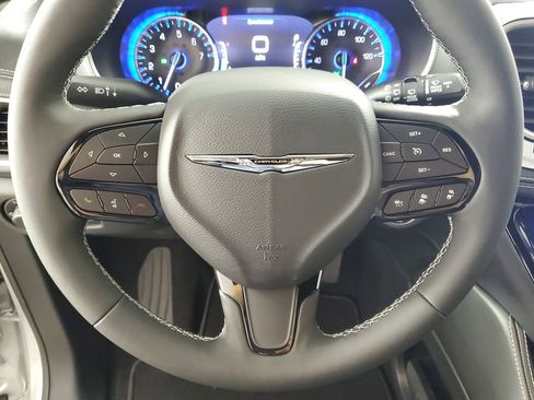 New 2026 Chrysler Pacifica Limited image 21