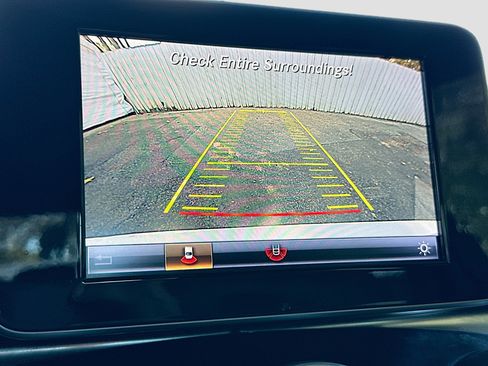 Used 2018 Mercedes-Benz C 300 Sedan image 12