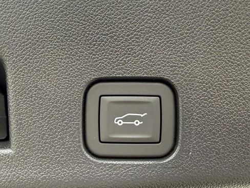 New 2026 Chevrolet Traverse LT image 40
