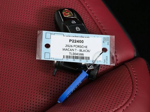 New 2026 Porsche Macan Turbo image 39