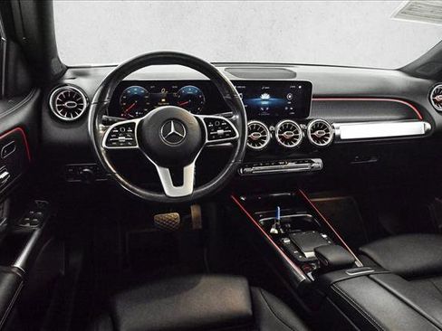 Used 2021 Mercedes-Benz GLB 250 4MATIC image 18