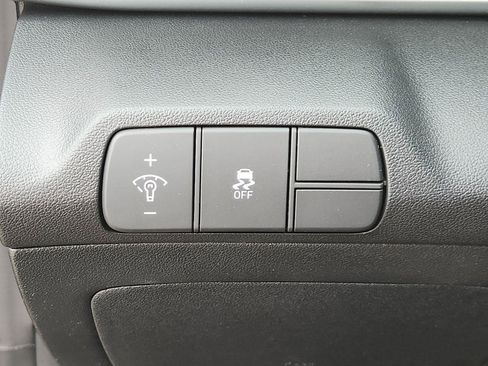 New 2026 Hyundai Elantra Limited FWD image 23