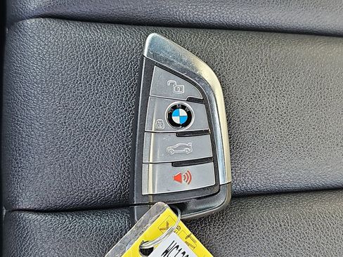 Used 2021 BMW X5 xDrive40i w/ Convenience Package AWD/4WD image 17