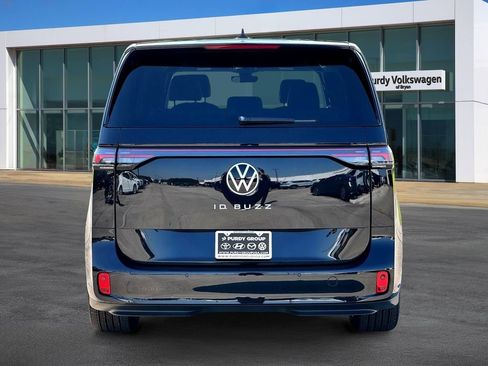 New 2025 Volkswagen ID. Buzz Pro S image 7