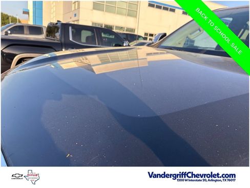 Used 2019 Nissan Titan SL w/ Chrome Package AWD/4WD image 2