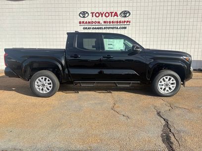 New 2025 Toyota Tacoma SR5