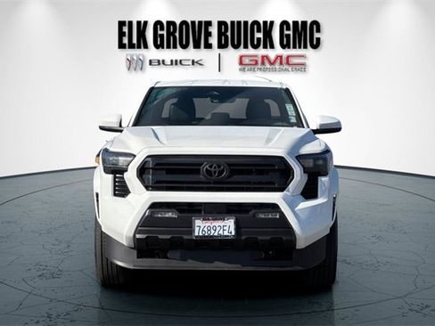 Used 2025 Toyota Tacoma SR5 image 9