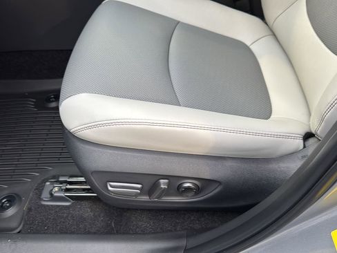 New 2025 Toyota RAV4 Limited image 29