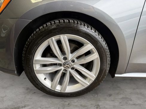 Used 2019 Volkswagen Passat 2.0T Wolfsburg FWD image 43
