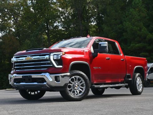 Used 2024 Chevrolet Silverado 2500 LTZ w/ LTZ Plus Package image 4