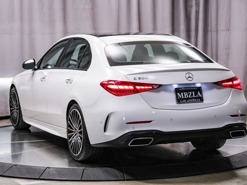 Used 2023 Mercedes-Benz C 300 Sedan image 2