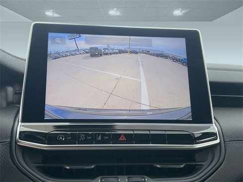 New 2026 Jeep Compass Latitude image 22