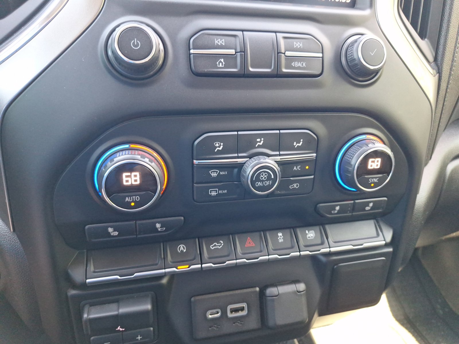 Used 2019 Chevrolet Silverado 1500 LT w/ Texas Edition RWD image 27