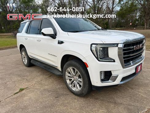 Used 2023 GMC Yukon SLT image 1