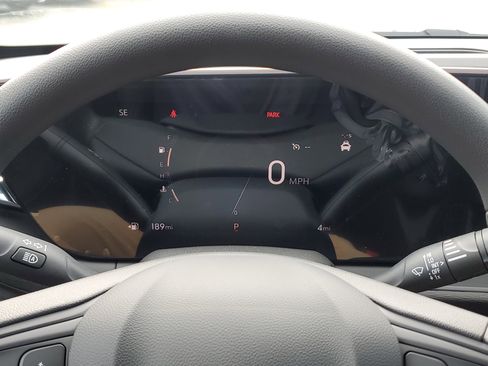 New 2025 Buick Envista Preferred image 23