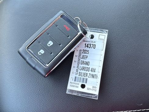 New 2025 Jeep Grand Cherokee Laredo X image 17