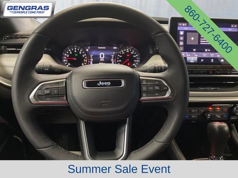 Certified 2025 Jeep Compass Limited AWD/4WD image 19