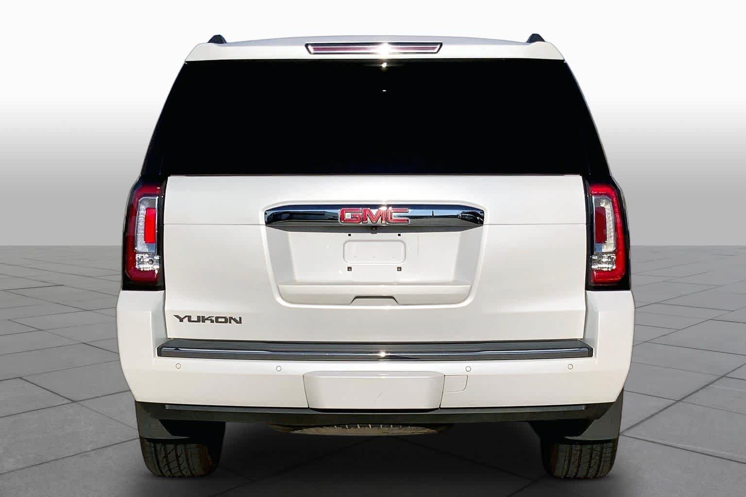 Used 2017 GMC Yukon Denali w/ Open Road Package AWD/4WD image 5