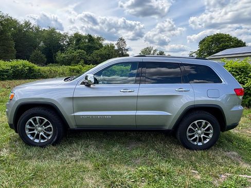 Used 2015 Jeep Grand Cherokee Limited w/ Luxury Group II AWD/4WD image 8