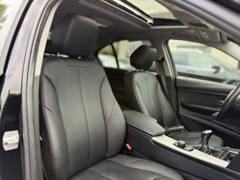 Used 2016 BMW 320i Sedan RWD image 17
