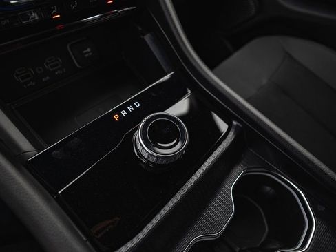 New 2025 Jeep Grand Cherokee Laredo X w/ Luxury Tech Group I AWD/4WD image 17