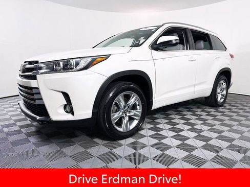 Certified 2018 Toyota Highlander Limited FWD image 3