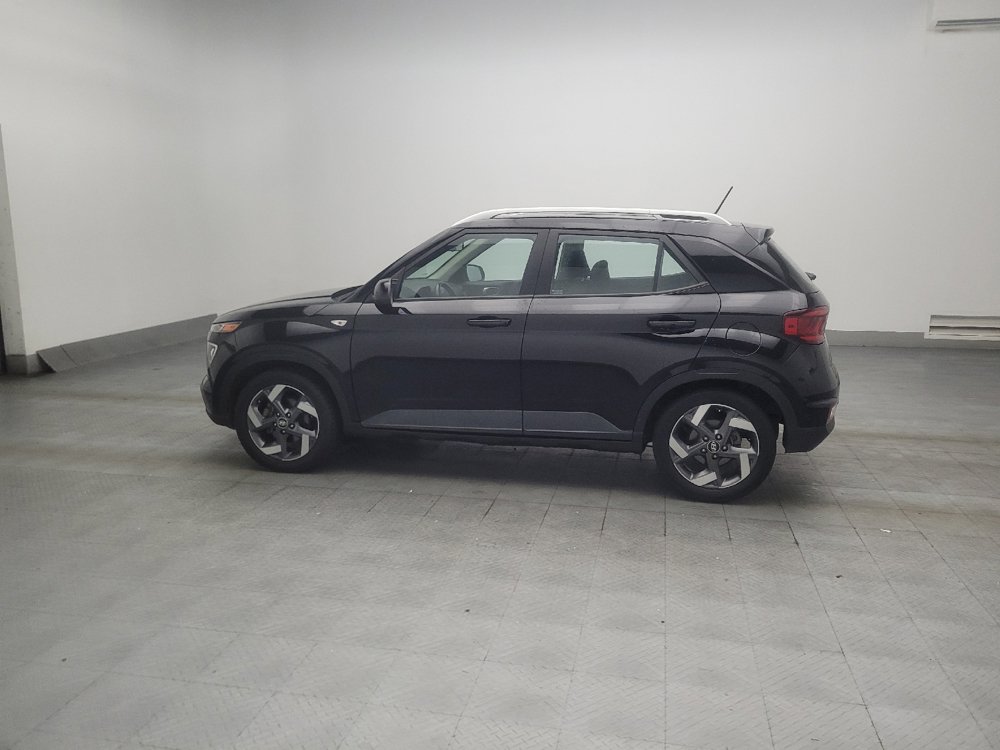 Used 2023 Hyundai Venue SEL FWD image 3