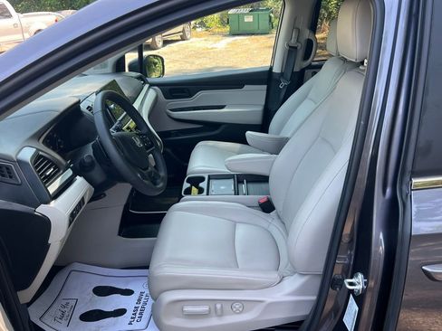 Used 2025 Honda Odyssey EX-L image 10