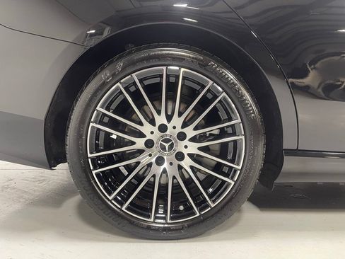 Used 2025 Mercedes-Benz C 300 4MATIC Sedan image 15
