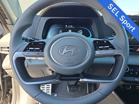 Used 2025 Hyundai Elantra Sport FWD image 18