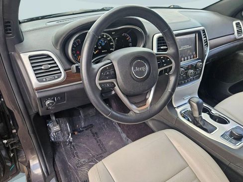 Used 2018 Jeep Grand Cherokee Limited AWD/4WD image 13