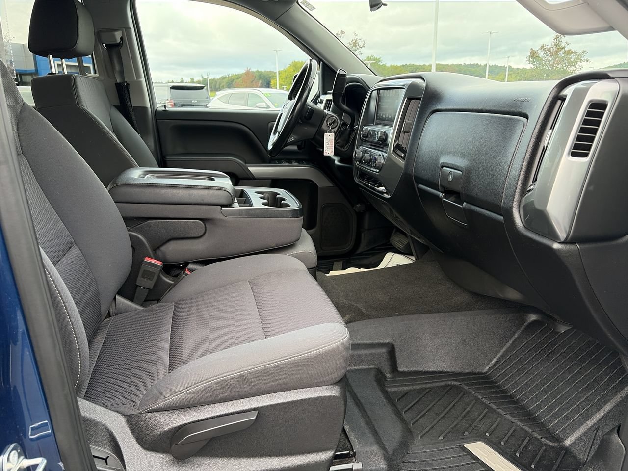 Used 2018 Chevrolet Silverado 1500 LT w/ All Star Edition AWD/4WD image 15