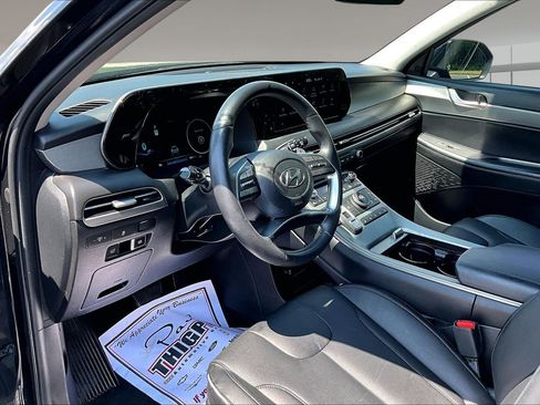 Used 2024 Hyundai Palisade SEL w/ Premium Package FWD image 17