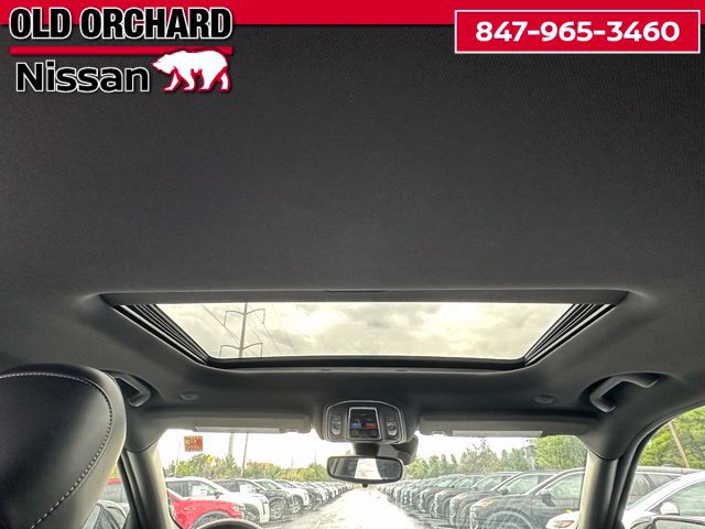 Used 2023 Jeep Grand Cherokee Altitude AWD/4WD image 16