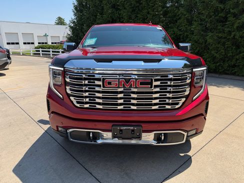 Used 2024 GMC Sierra 1500 Denali w/ Denali Reserve Package AWD/4WD image 6