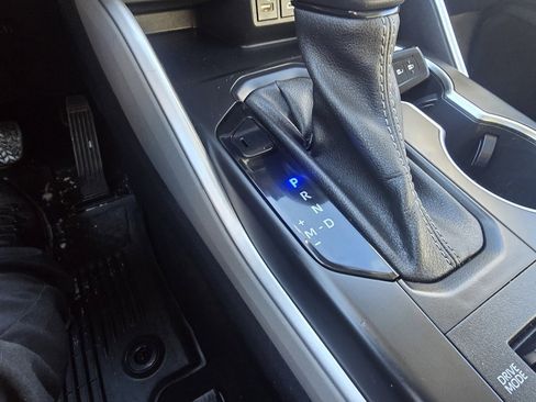 Certified 2023 Toyota Highlander XLE image 27