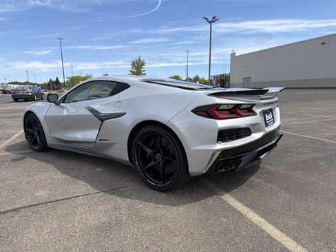 New 2026 Chevrolet Corvette E-Ray AWD/4WD image 7